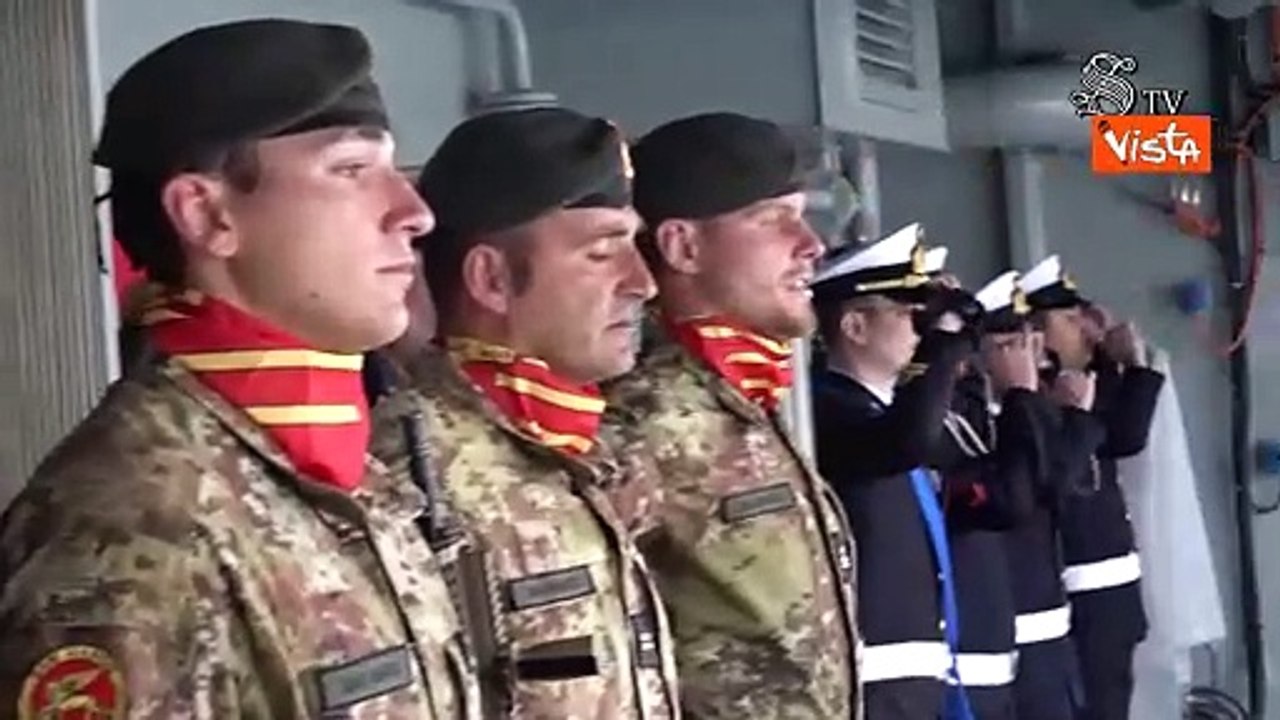 La Russa incontra i feriti di Gaza a bordo della Nave Vulcano della Marina Militare