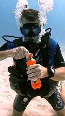 Soda And Mentos Underwater