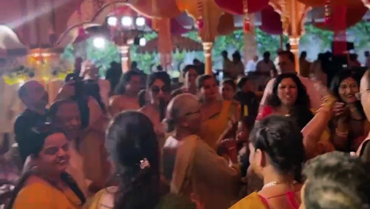 SALONI THAKKAR LIVE