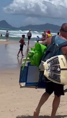 Ambulantes promovem pancadaria na Joaquina