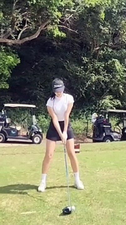 The secret to a cool swing is a large arc and smooth rotation! Pro Park Si-eun klpga_siniya  시원한 스윙의 비결은 큰아크와 부드러운 회전! 박시은프로