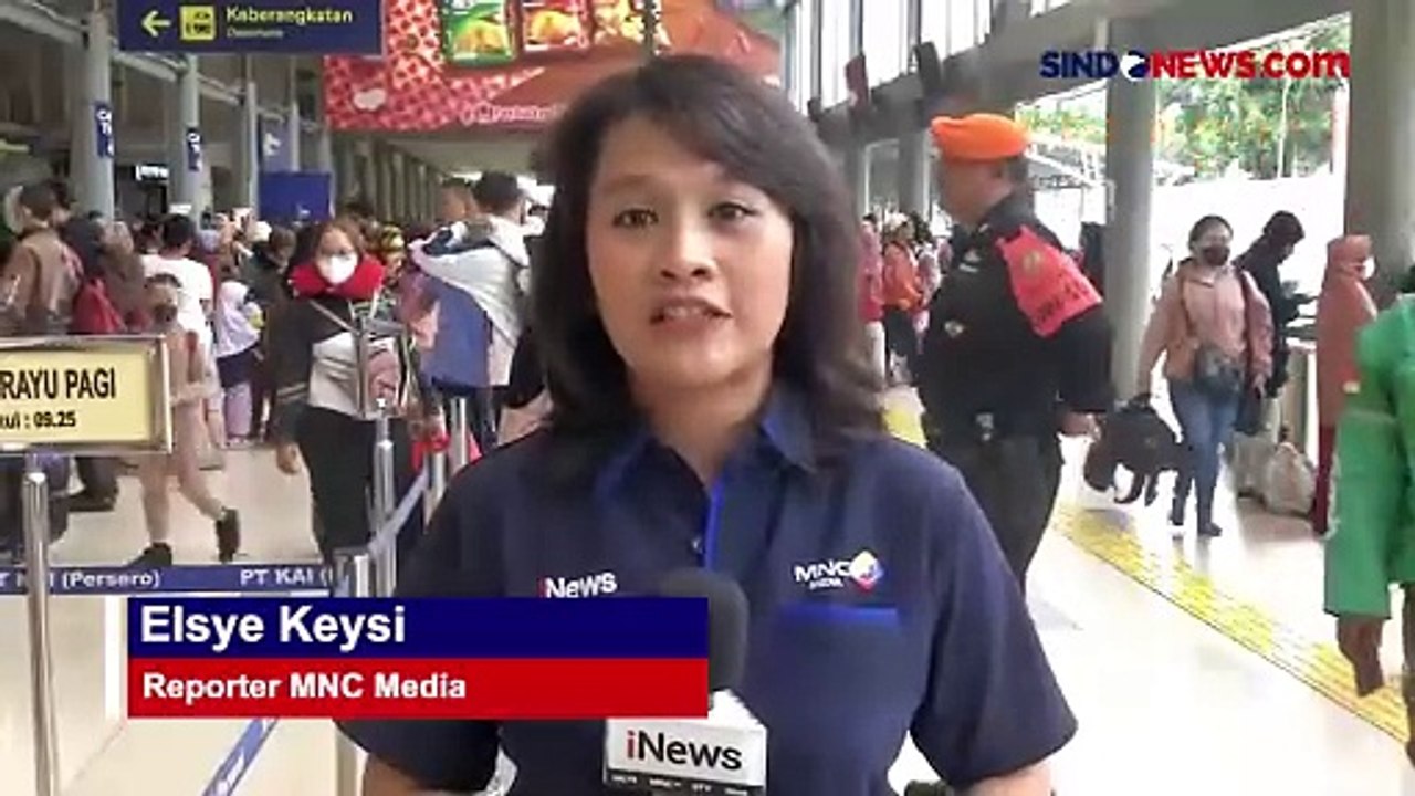 Laporan Suasana Stasiun Jelang Nataru, PT KAI Siapkan 700 Ribu Tiket Tambahan