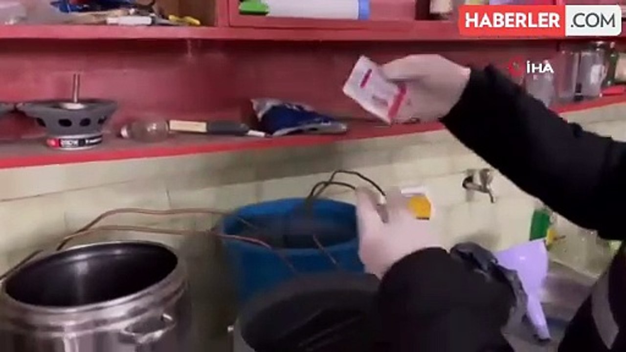 Samsun'da polis sahte içki imalathanesi ele geçirdi