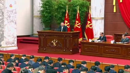 Líder norcoreano urge "acelerar" preparativos para la guerra