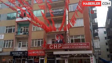CHP Kırşehir'de 80 Kişi Görevlerinden İstifa Etti