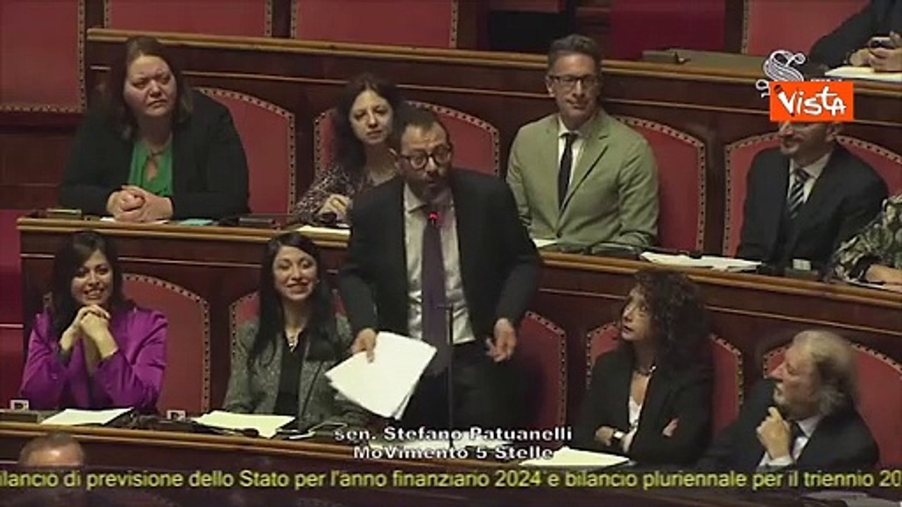 Patuanelli (M5s): "Patto lacrime e sangue per noi, umiliati in Ue"