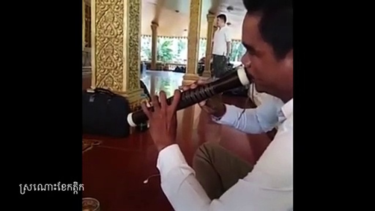 ស្រណោះខែកត្តិក ពិណពាទ្យ _ Khmer Traditional Music Pinpeat in Siem Reap(360P)