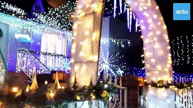 Noël au Mans : des maisons et péniches illuminées