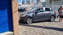 Carro com placas de Cascavel se envolve em acidente com vítima ferida em Curitiba