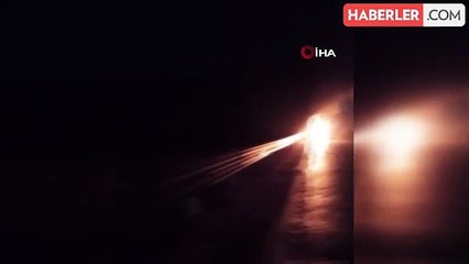 Van karayolunda LPG'li hafif ticari araç alev alev yandı