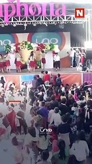 Un lleno total se vivió en el "Bus de la Alegría"