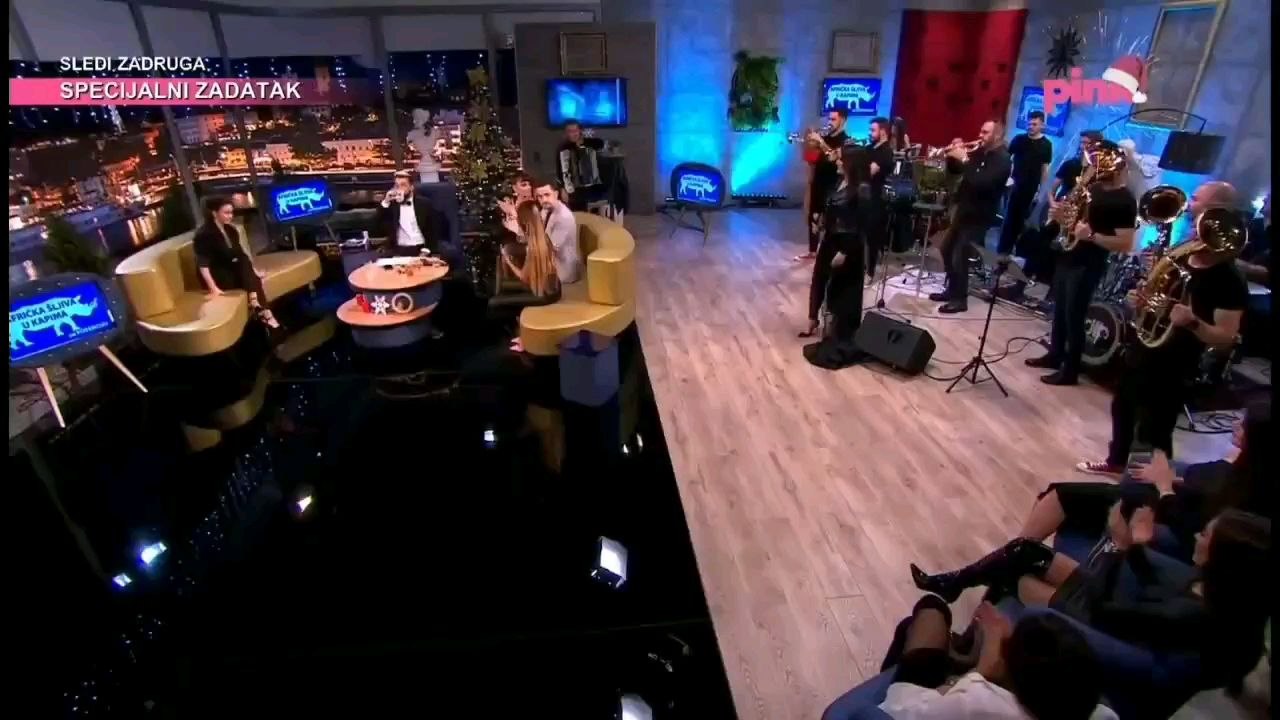 Dragana Mirkovic - Umrecu zbog tebe - Live - Amig Show - (Tv Pink)