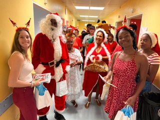 Arrivée du Père Noël au CHU