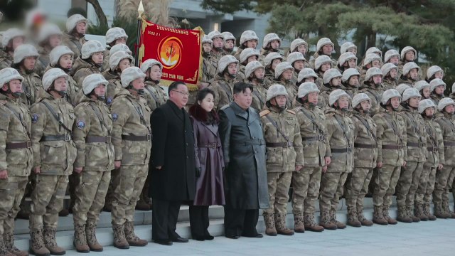 김정은 적 핵도발에 주저 없이 핵공격 불사 ...부대 격려에 주애 동행 / YTN