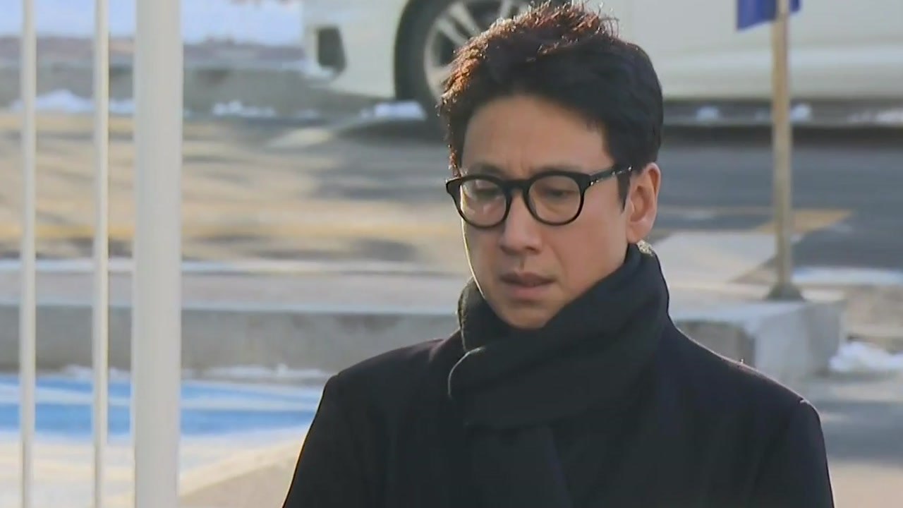'마약 투약 혐의' 이선균, 3차 경찰 조사..."성실하게 답변할 것" / YTN