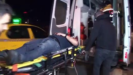 Ataşehir'de sürücüsünün kontrolünden çıkan otomobil bariyere girdi: 1 yaralı