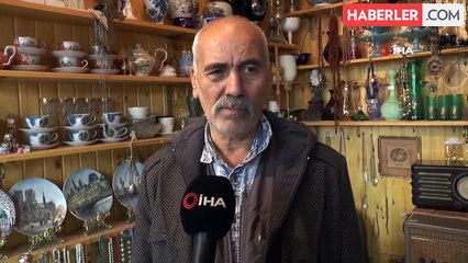 Yarım asırlık antika merakıyla evini ve arsasını sattı