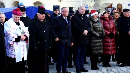 Na jarosławskim rynku odsłonięto figurę św. Michała Archanioła