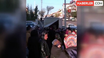 Bedava bardak için izdiham yarattılar