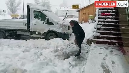 Tunceli'de Kar Yağışı: 96 Köy Yolu Ulaşıma Kapandı