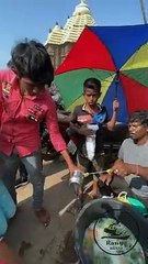 Sabor e Zombaria: Uma Saga Culinária Pelas Ruelas Sarcasticamente Deliciosas da Índia!