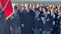 Beşiktaş Başkanı Hasan Arat ve taraftarlar, Anıtkabir'e akın etti
