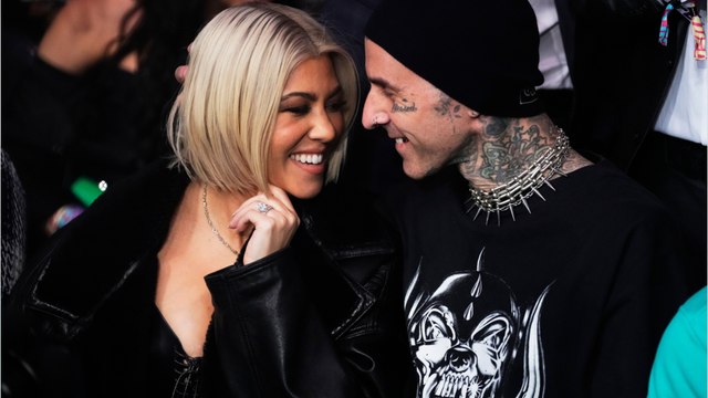 Voici - Kourtney Kardashian et Travis Barker parents : ils dévoilent pour la première fois leur fils Rocky