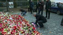 شاهد: جمهورية التشيك تنعي ضحايا إطلاق النار في جامعة براغ