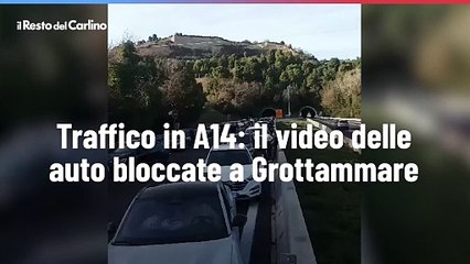 Traffico in A14: il video delle auto bloccate a Grottammare