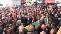 CHP Genel Başkanı Özel, CHP Buca İlçe Başkanı Çağdaş Kaya'nın Annesi İçin Düzenlenen Cenaze Törenine Katıldı