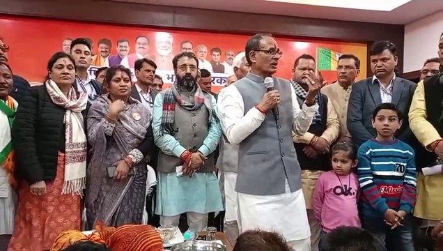 Video Story : पूर्व मुख्यमंत्री ने कहा-कोई योजनाएं बंद नहीं होंगी, लाड़ली बहना को लखपति बहना बनाना है