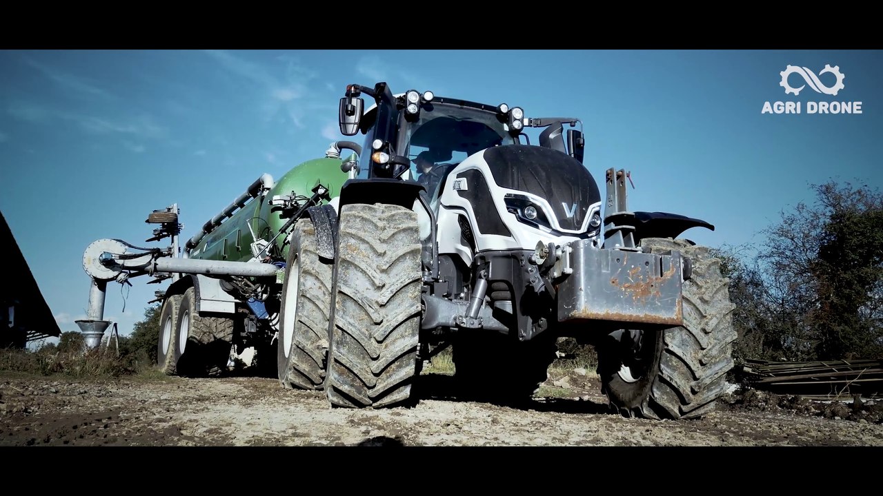 Le nouveau VALTRA T215 de la CUMA de l'Espoir