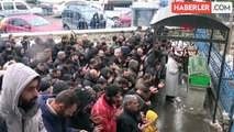 Erzurum'da Trafik Işıklarında Eski Arkadaşını Bıçaklayarak Öldüren Genç Tutuklandı