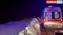 Kar nedeniyle yolu kapanan köyde mahsur kalan hamile kadın hastaneye ulaştırıldı
