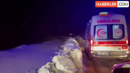 Kar nedeniyle yolu kapanan köyde mahsur kalan hamile kadın hastaneye ulaştırıldı