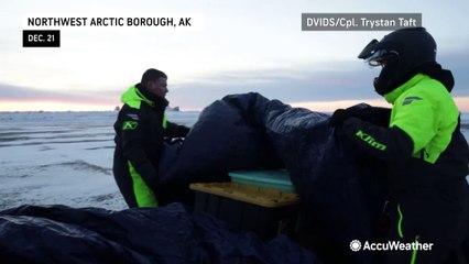 US Marines help Santa deliver toys in remote Alaska