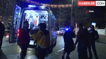 Beşiktaş'ta Otomobil ve Servis Aracı Kafa Kafaya Çarpıştı: 9 Yaralı