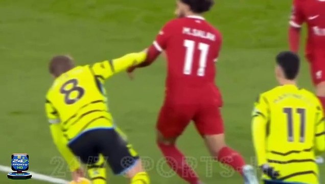 Penalty Disallowed by VAR after Martin Odegaard handball during Liverpool vs Arsenal Match Explained
