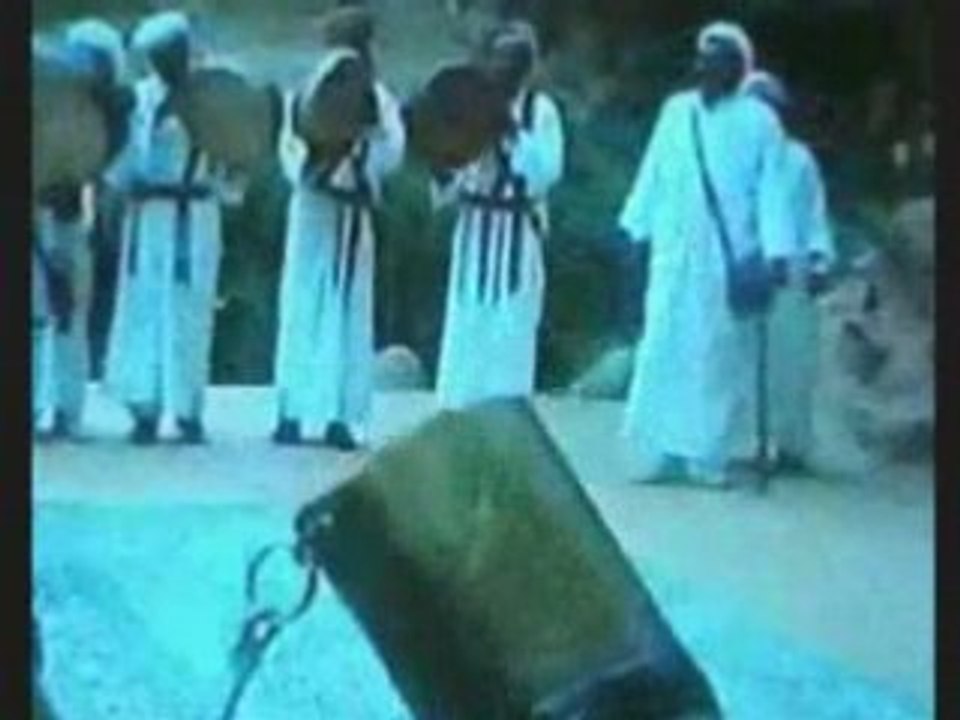 Video EL 3ARFA DANS LES MONTAGNES DU RIF- REGGADA - rif, reg