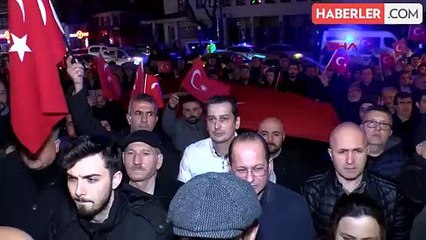 İYİ PARTİ'DEN BURSA'DA ŞEHİTLER İÇİN YÜRÜYÜŞ