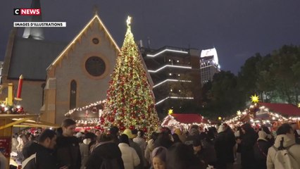 Ceux qui veulent en finir avec Noël en France