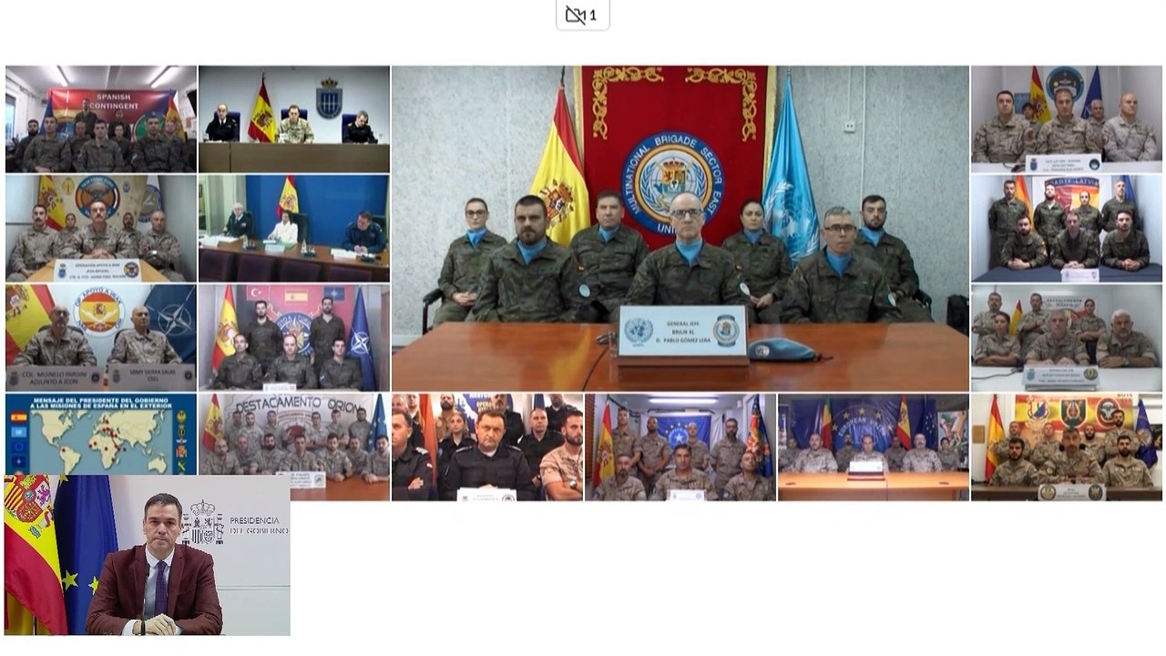 Sánchez y Robles reconocen la "dedicación" de los militares desplegados en el exterior