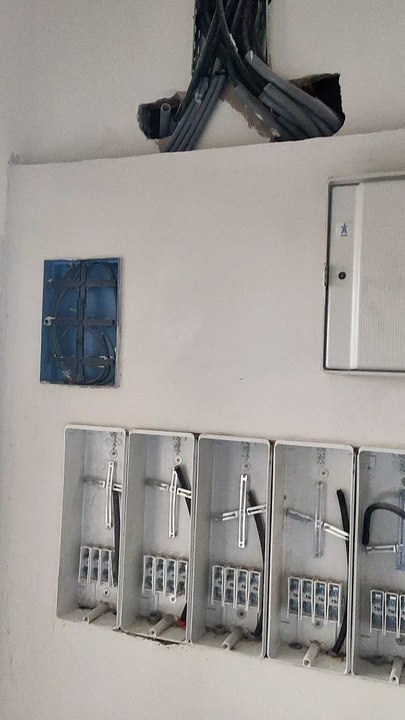 Les coffrets des compteurs d'électricité