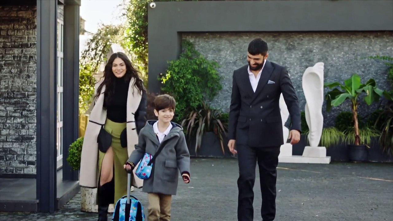 MI NOMBRE ES FARAH ❤️ LOS BUENOS SIEMPRE GANAN AL FINAL... (Adim Farah) ❤️ Demet Özdemir y Engin Akyürek ❤️ Los buenos definitivamente ganan al final...