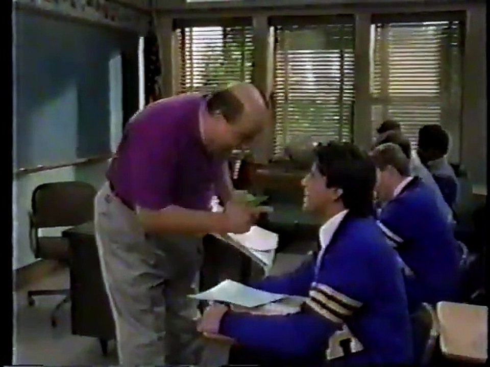 Just the Ten of Us S03E07 That Championship Season