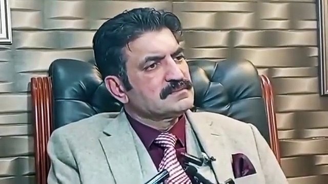 عمران خان کے خلاف دھاندلی میں قاضی فائز عیسی کا استعمال کر رہیں ہیں | Fraud plan against Imran Khan... Qazi Faiz is walking with a gun on Isa shoulder... If Nawaz Sharif has courage... he should dare to come in public... Sher Afzal Marwat media Talk t