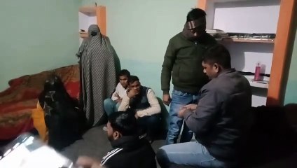 देह व्यापार: मकान मालिक गिरफ्तार, अन्य की तलाश