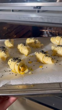 MINI CROISSANT CHICKEN CURRY #apero #fete #recette #recipe #simple #rapide #chef #cuisine #aperitif #croissant #salé #chicken #poulet