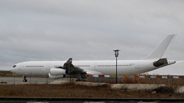 Immobilisé depuis 3 jours dans la Marne pour des soupçons de trafic d’êtres humains, l’avion va pouvoir repartir