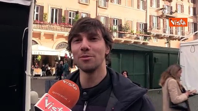 Mercatino di Natale a piazza Navona, ecco cosa ne pensano romani e turisti: Una volta era meglio